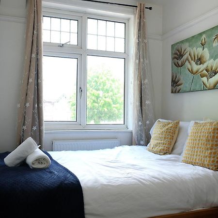 Walsgrave Road Apartment - 5 Beds - Free Parking & Wi-Fi Ковентри Экстерьер фото