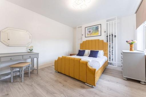 Walsgrave Road Apartment - 5 Beds - Free Parking & Wi-Fi Ковентри Экстерьер фото
