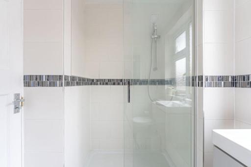 Walsgrave Road Apartment - 5 Beds - Free Parking & Wi-Fi Ковентри Экстерьер фото