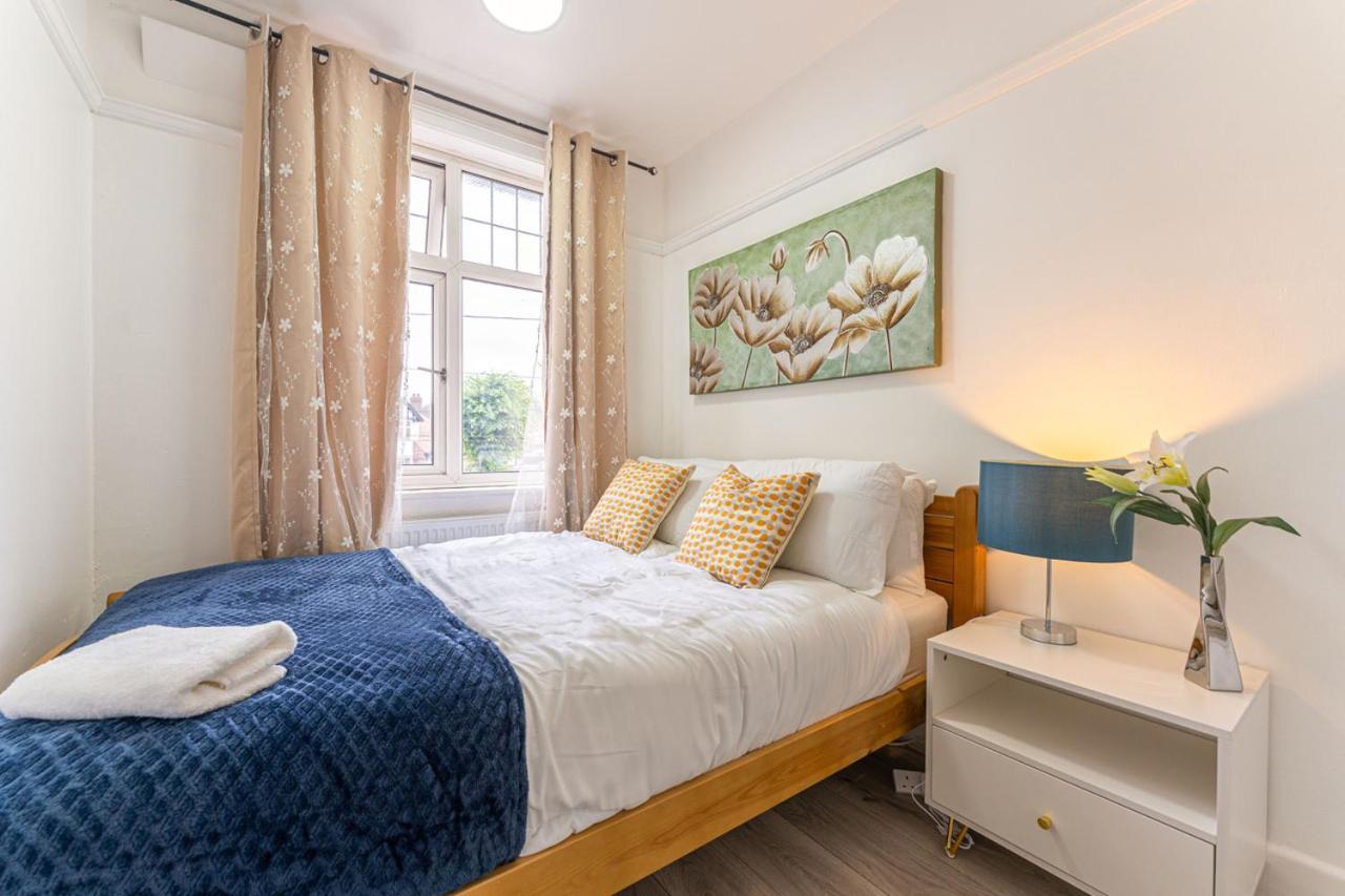Walsgrave Road Apartment - 5 Beds - Free Parking & Wi-Fi Ковентри Экстерьер фото