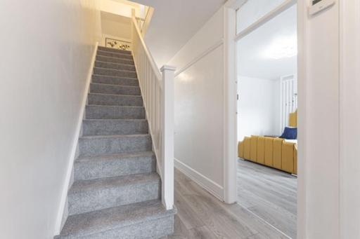 Walsgrave Road Apartment - 5 Beds - Free Parking & Wi-Fi Ковентри Экстерьер фото