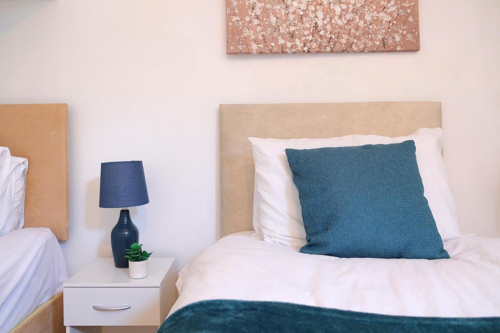 Walsgrave Road Apartment - 5 Beds - Free Parking & Wi-Fi Ковентри Экстерьер фото